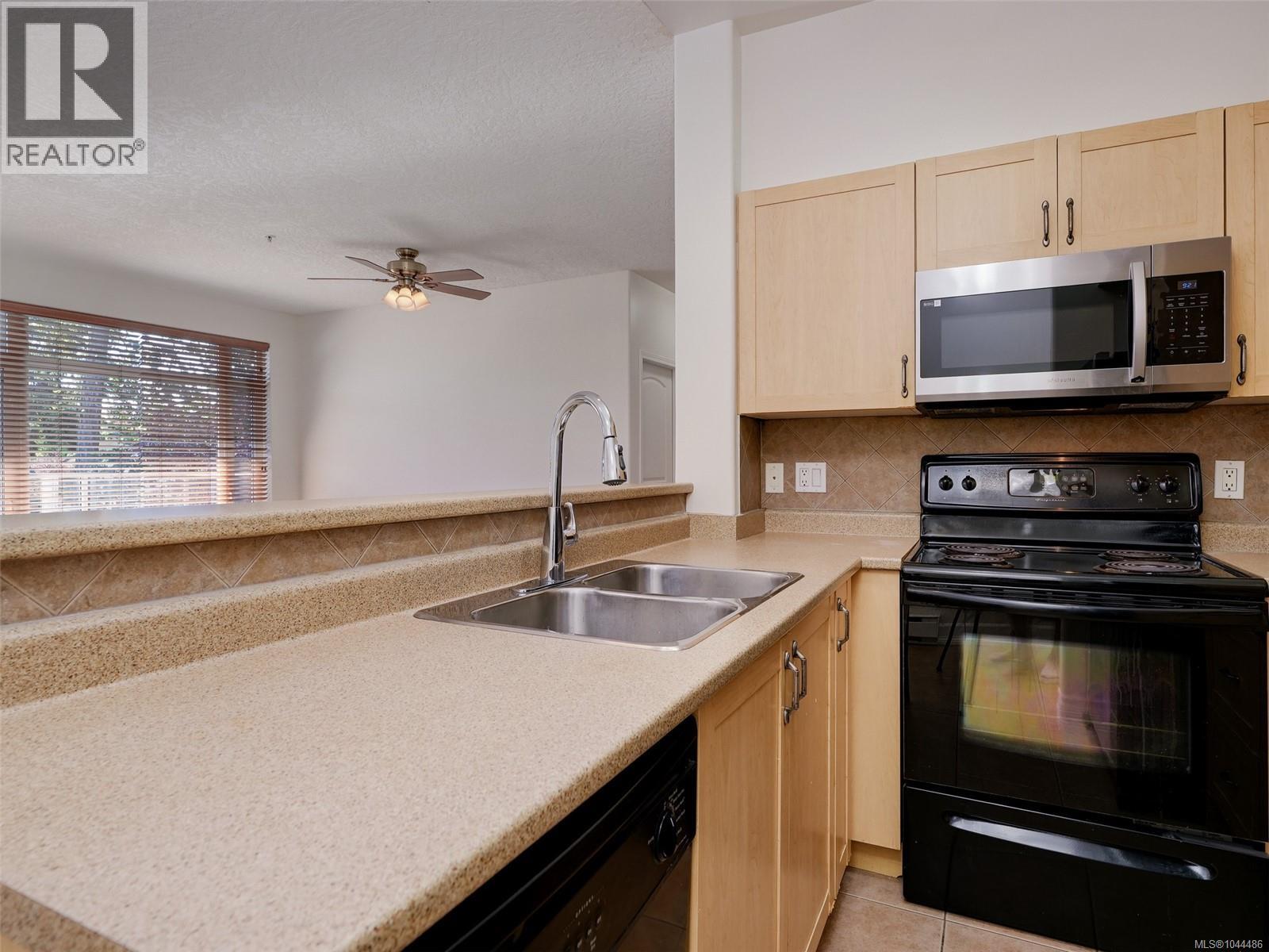 203 2706 Peatt Rd, Langford, British Columbia  V9B 3V3 - Photo 16 - 1044486