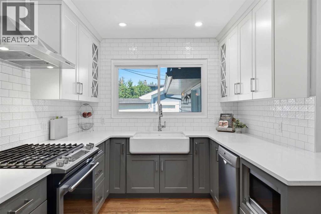 5008 Valiant Drive NW, Calgary, Alberta  T3A 0Y5 - Photo 4 - A2332704