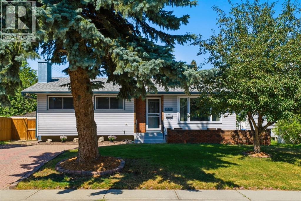 5008 Valiant Drive NW, Calgary, Alberta  T3A 0Y5 - Photo 1 - A2332704