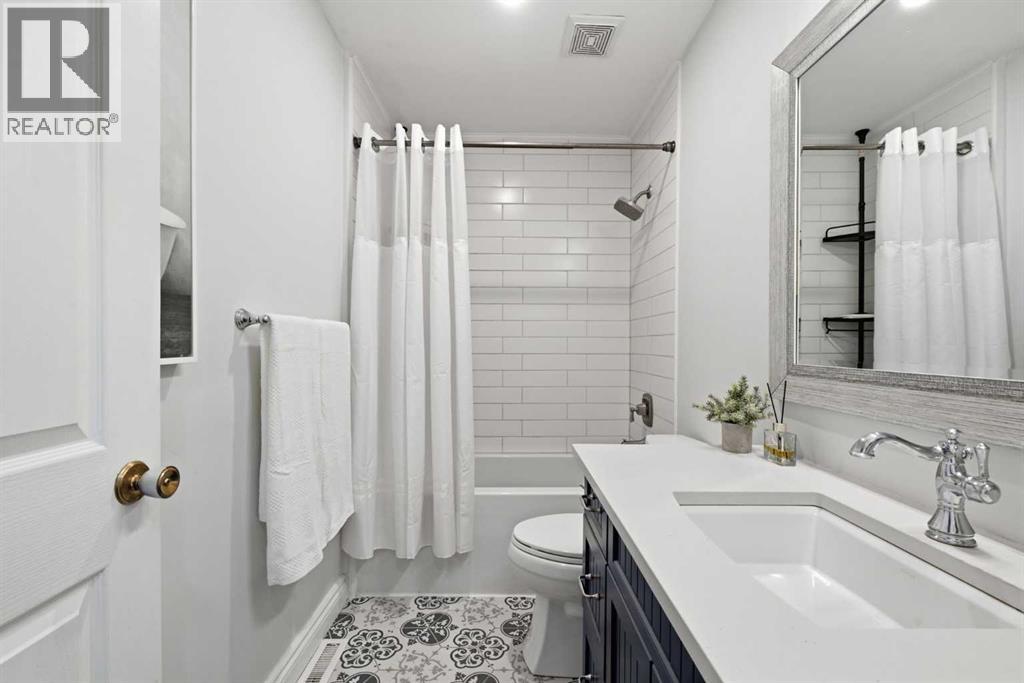 5008 Valiant Drive NW, Calgary, Alberta  T3A 0Y5 - Photo 17 - A2332704