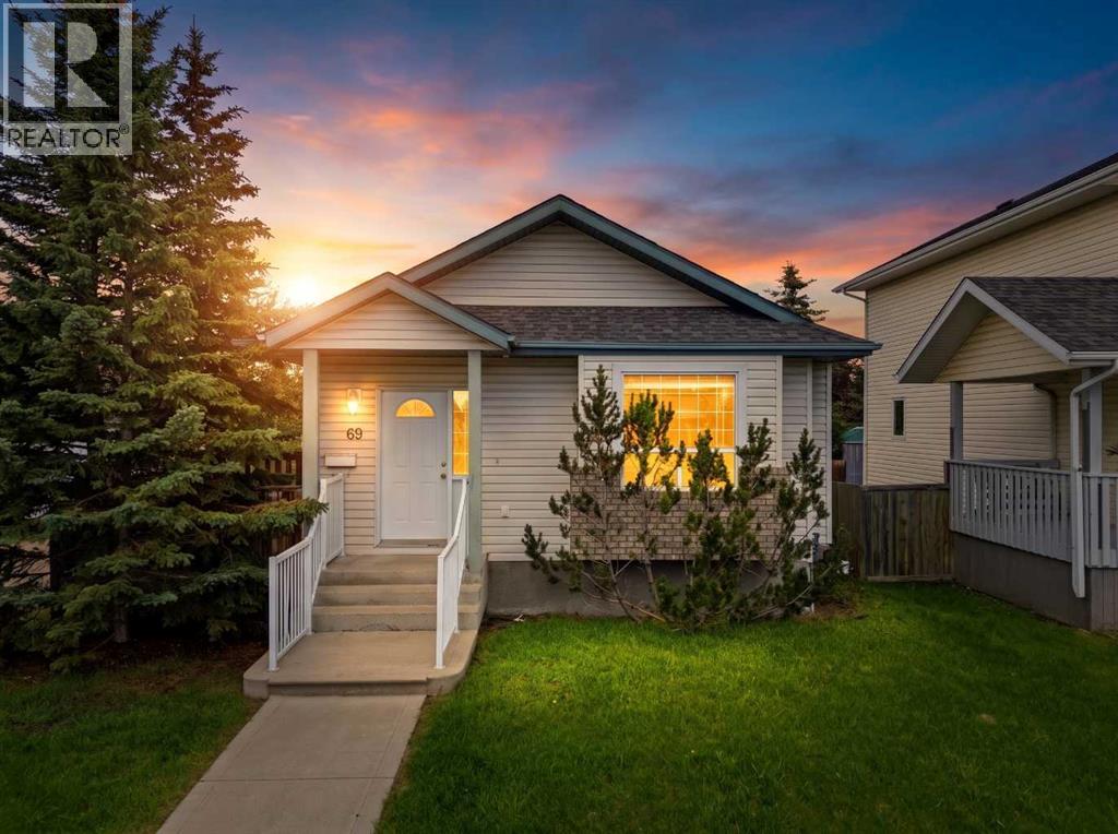 69 Durand Crescent, Red Deer, Alberta  T4R 3A7 - Photo 2 - A2326437