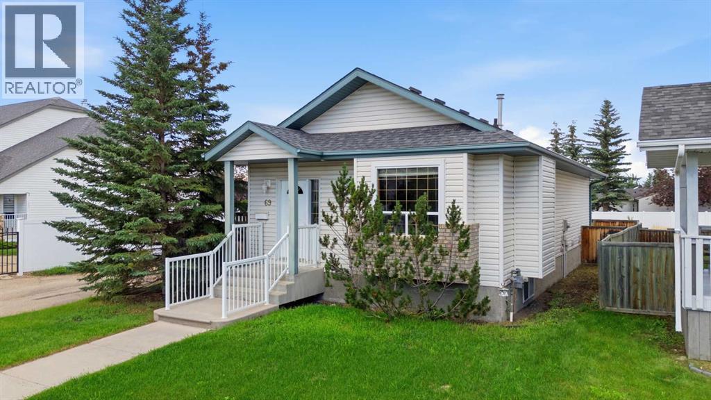69 Durand Crescent, Red Deer, Alberta  T4R 3A7 - Photo 3 - A2326437