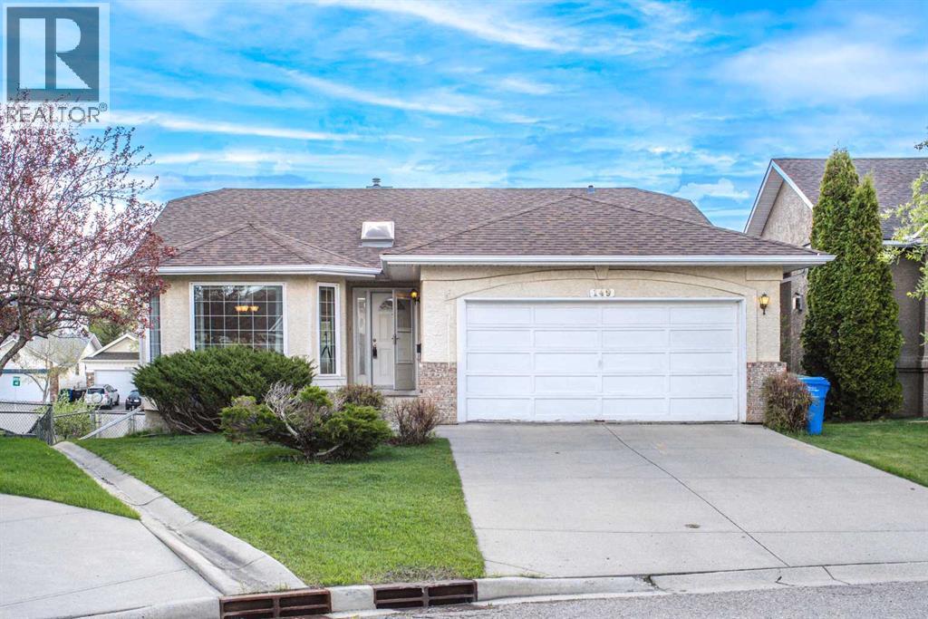 149 Sceptre Court NW, Calgary, Alberta  T3L 1X9 - Photo 5 - A2313686