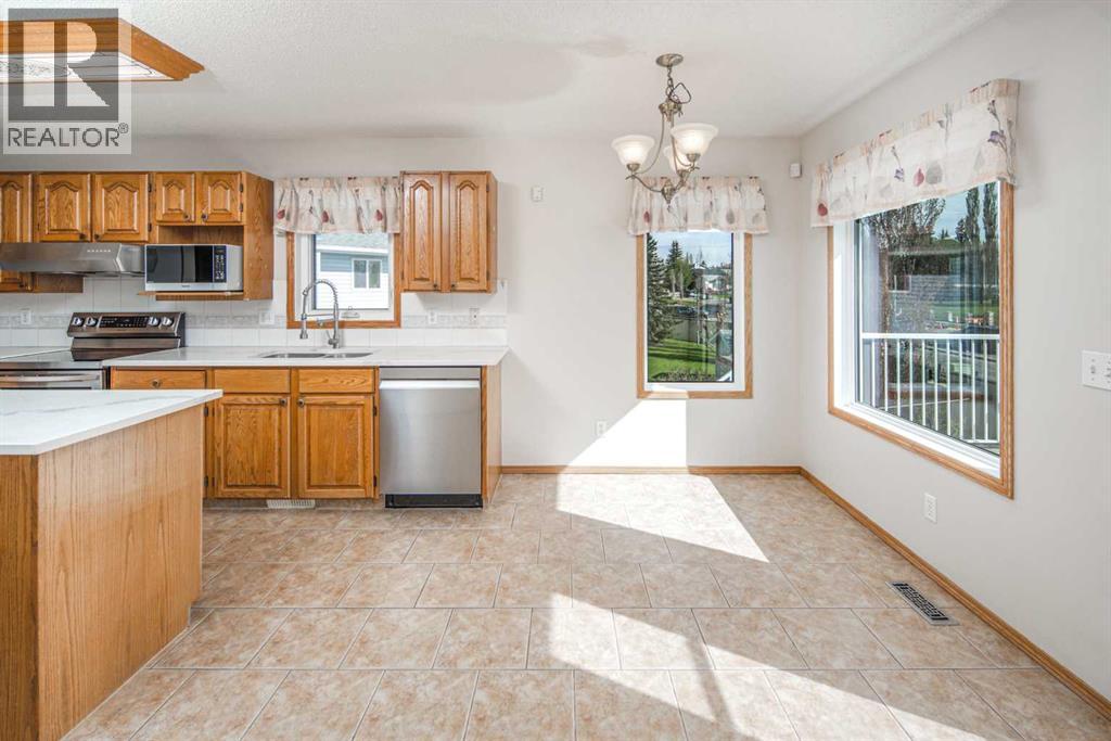 149 Sceptre Court NW, Calgary, Alberta  T3L 1X9 - Photo 16 - A2313686