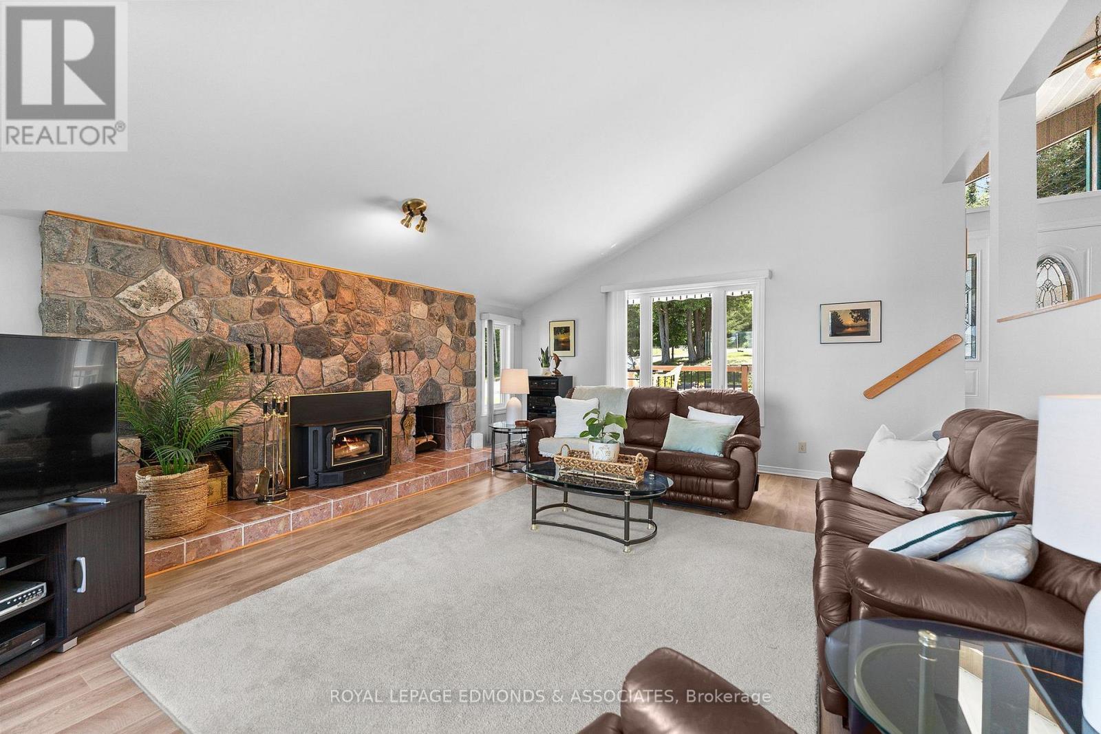 382 Greenway Drive, Whitewater Region, Ontario  K0J 2L0 - Photo 13 - X13626232