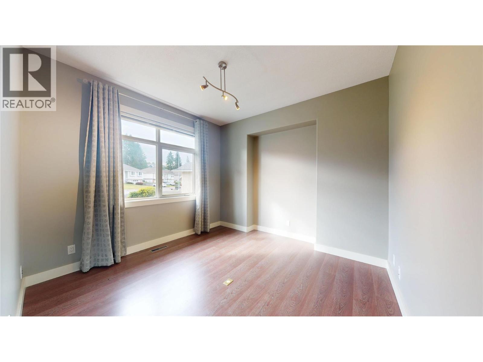 1631 Mt. Pyramid Crescent, Cranbrook, British Columbia  V1C 6K8 - Photo 5 - 10394931