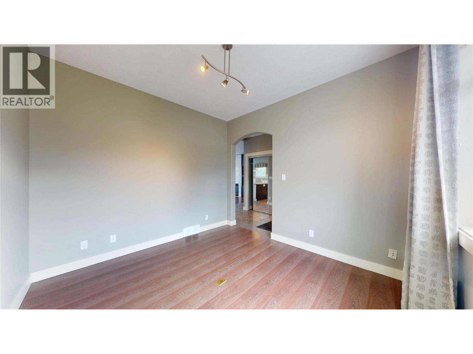 1631 Mt. Pyramid Crescent, Cranbrook, British Columbia  V1C 6K8 - Photo 6 - 10394931