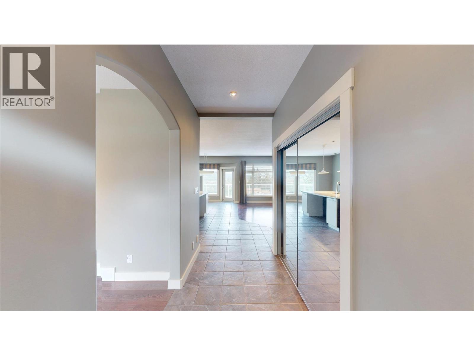 1631 Mt. Pyramid Crescent, Cranbrook, British Columbia  V1C 6K8 - Photo 4 - 10394931