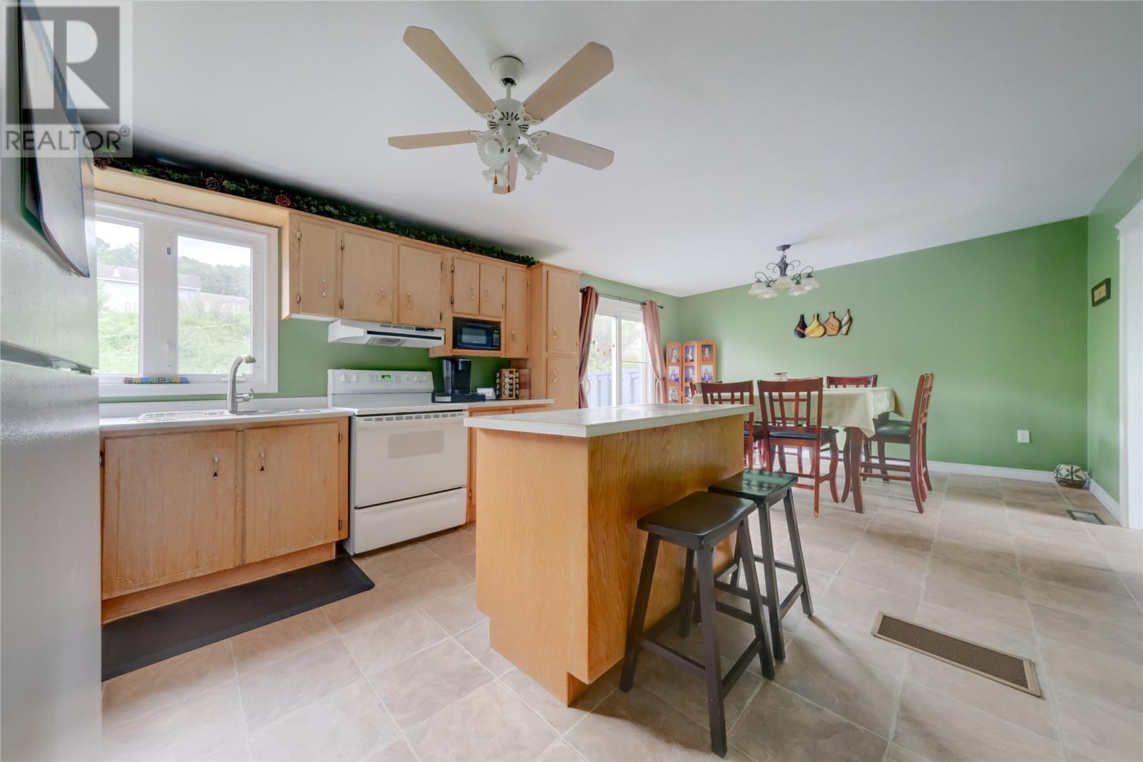 120 Station Road, Corner Brook, Newfoundland & Labrador   - Photo 3 - 1301187