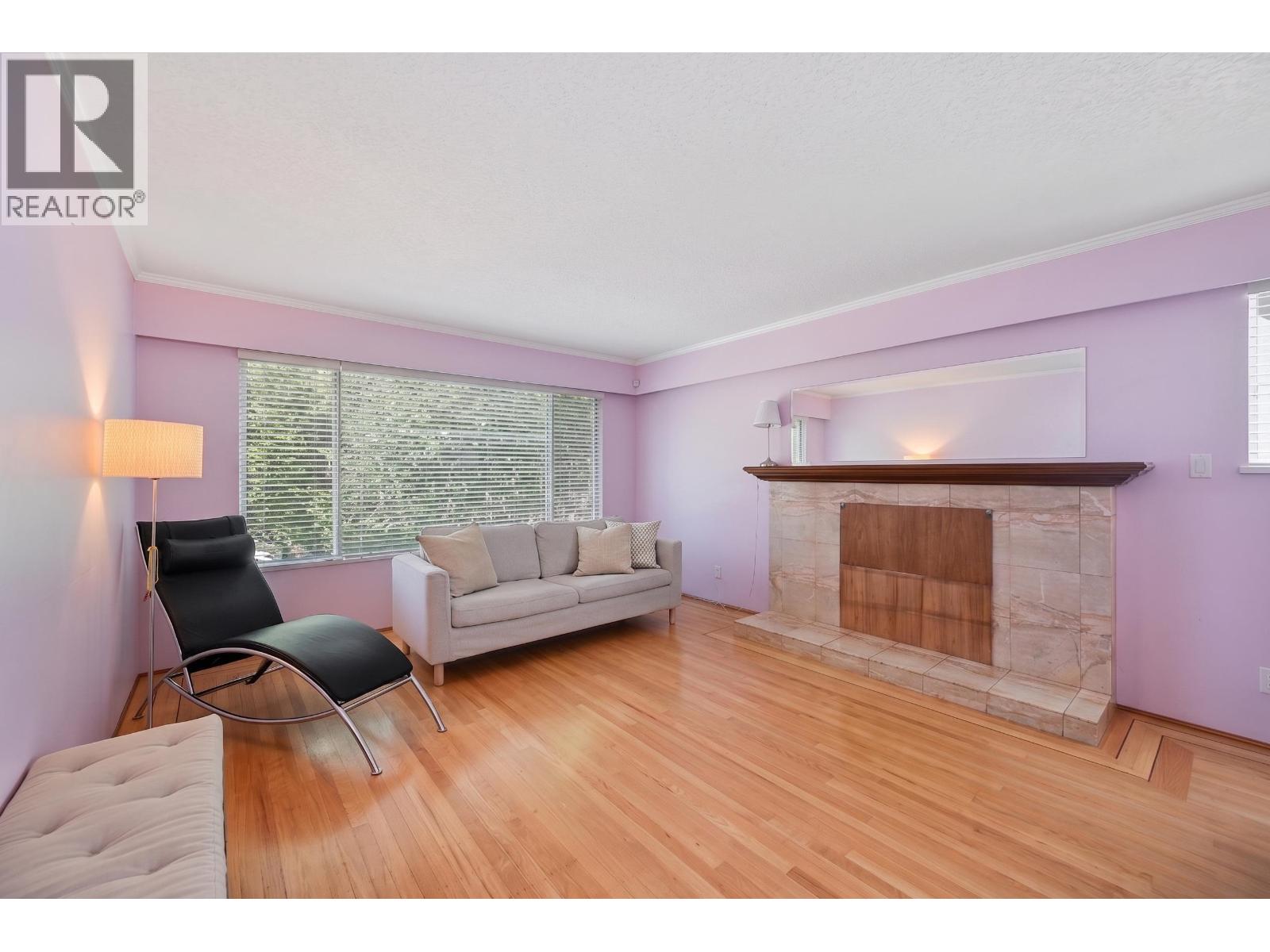 2763 Rosemont Drive, Vancouver, British Columbia V5S 2C6 - Photo 2 - R3151439