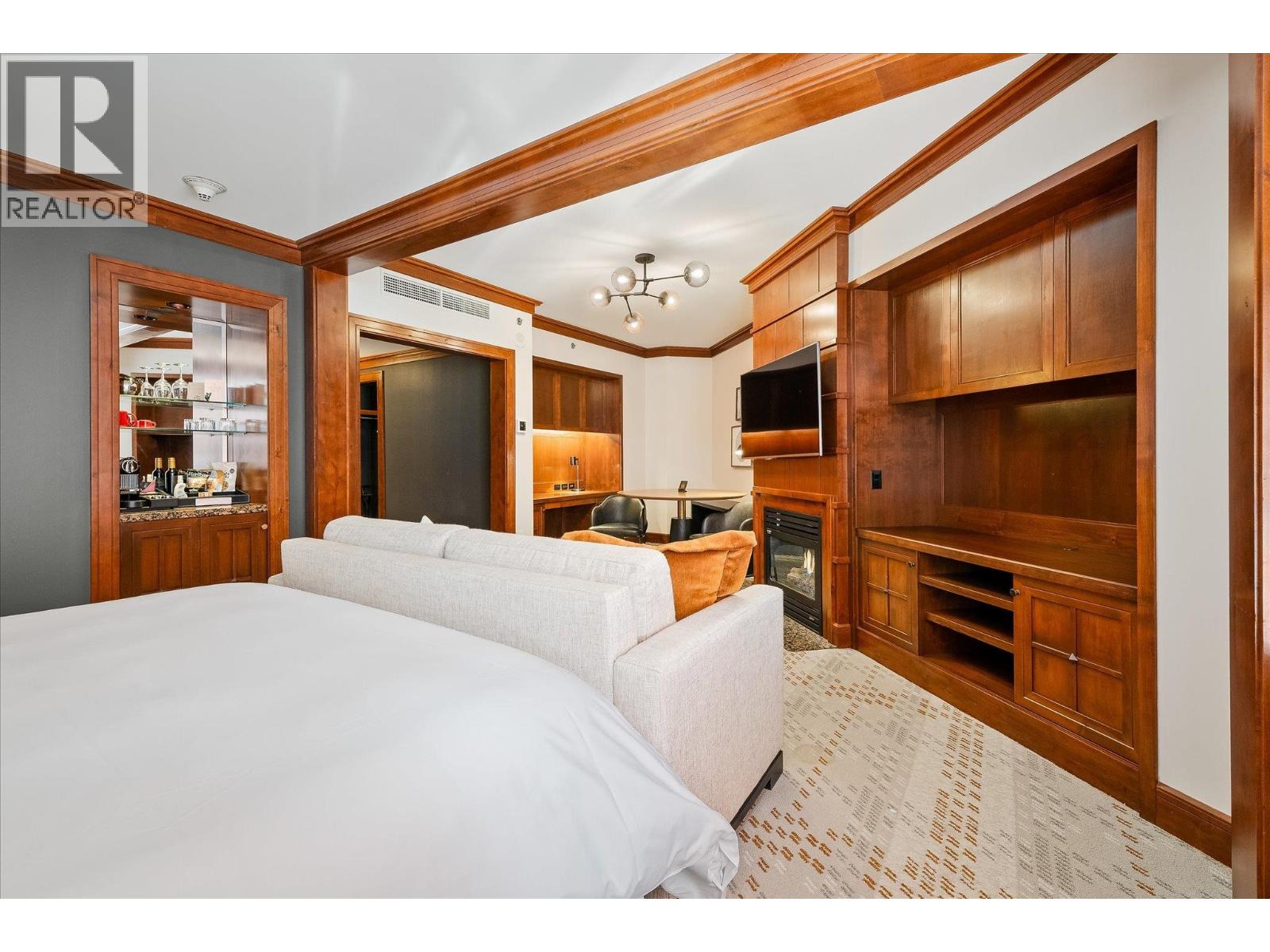518 4591 Blackcomb Way, Whistler, British Columbia  V8E 0Y4 - Photo 5 - R3151603