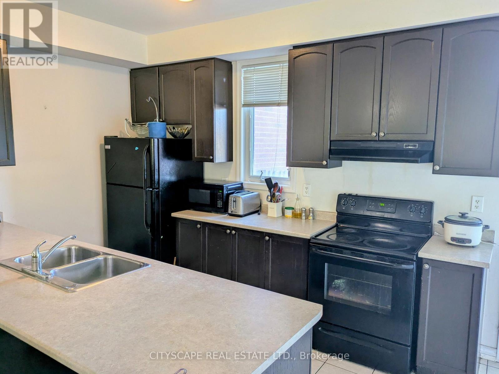 217 Riverlands Avenue, Markham, Ontario  L6B 0V8 - Photo 11 - N13626282