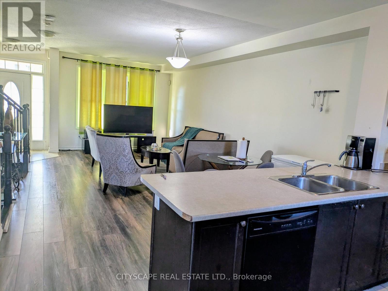 217 Riverlands Avenue, Markham, Ontario  L6B 0V8 - Photo 6 - N13626282