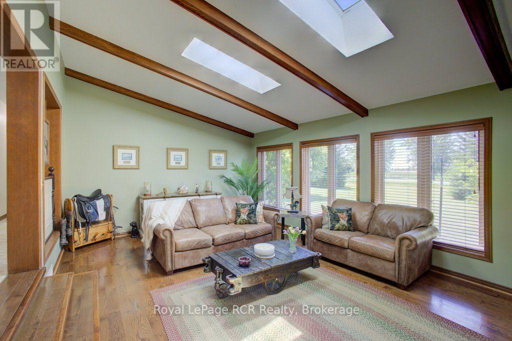 7195 Sixteenth Line, Mapleton, Ontario  N0G 1A0 - Photo 6 - X13626220