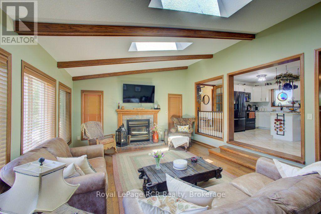 7195 Sixteenth Line, Mapleton, Ontario  N0G 1A0 - Photo 7 - X13626220