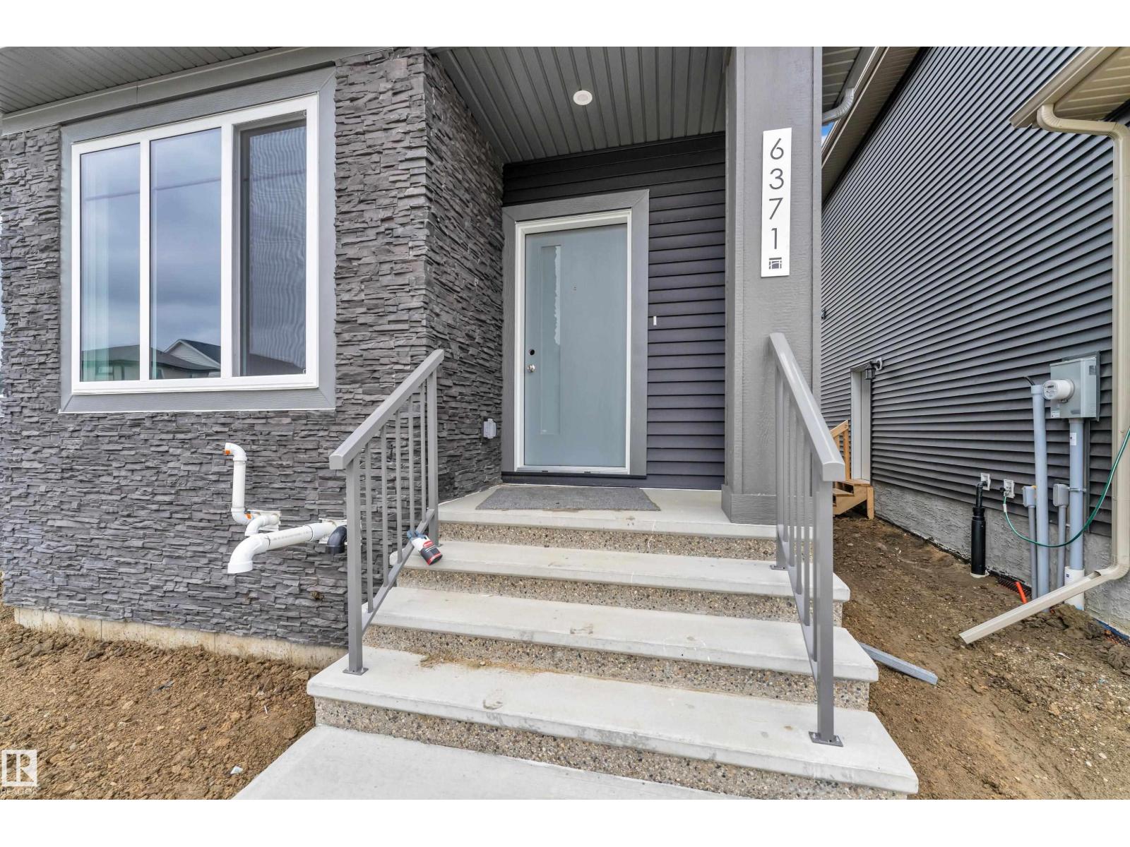 6371 King Wd SW, Edmonton, Alberta  T6W 5J3 - Photo 2 - E4501623
