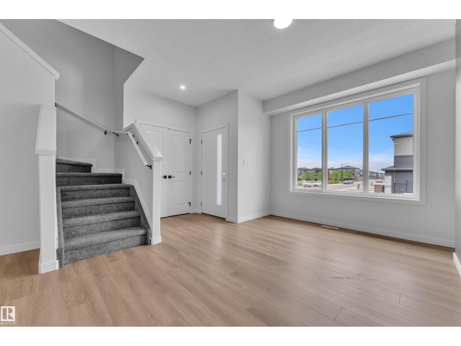 6371 King Wd SW, Edmonton, Alberta  T6W 5J3 - Photo 3 - E4501623
