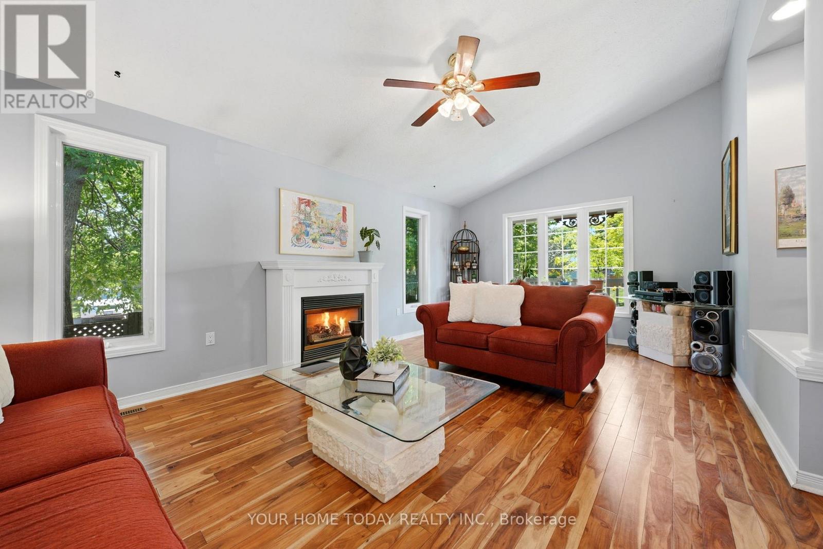 16 Normandy Boulevard, Halton Hills, Ontario  L7G 1W1 - Photo 8 - W13626256