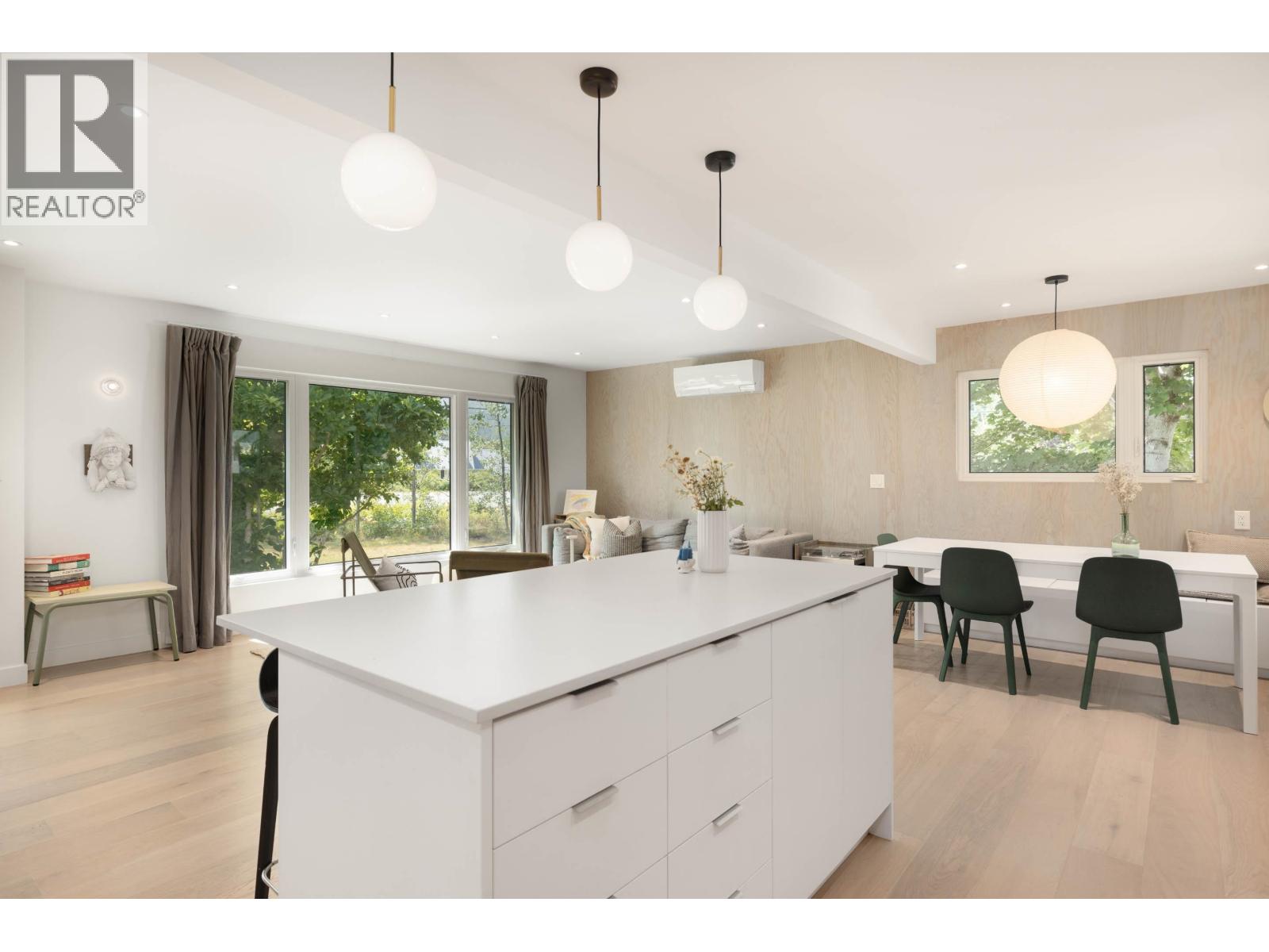 7614 Pemberton Meadows Road, Pemberton, British Columbia  V0N 2L0 - Photo 10 - R3147719