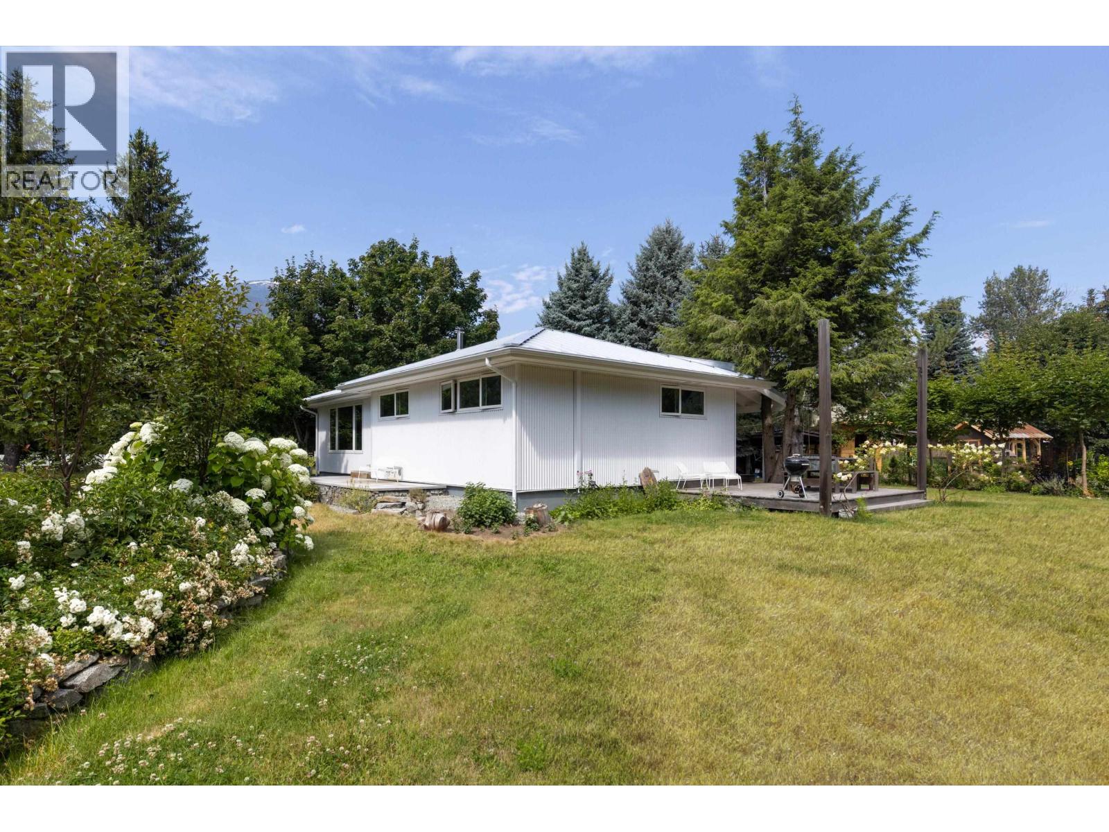 7614 Pemberton Meadows Road, Pemberton, British Columbia  V0N 2L0 - Photo 34 - R3147719