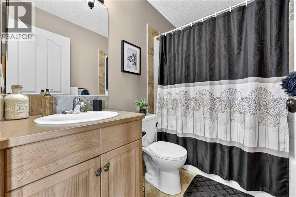 1418 Kings Heights Boulevard SE, Airdrie, Alberta  T4A 0A1 - Photo 33 - A2331682