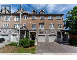 40 WATERSTONE WAY, Whitby, Ontario