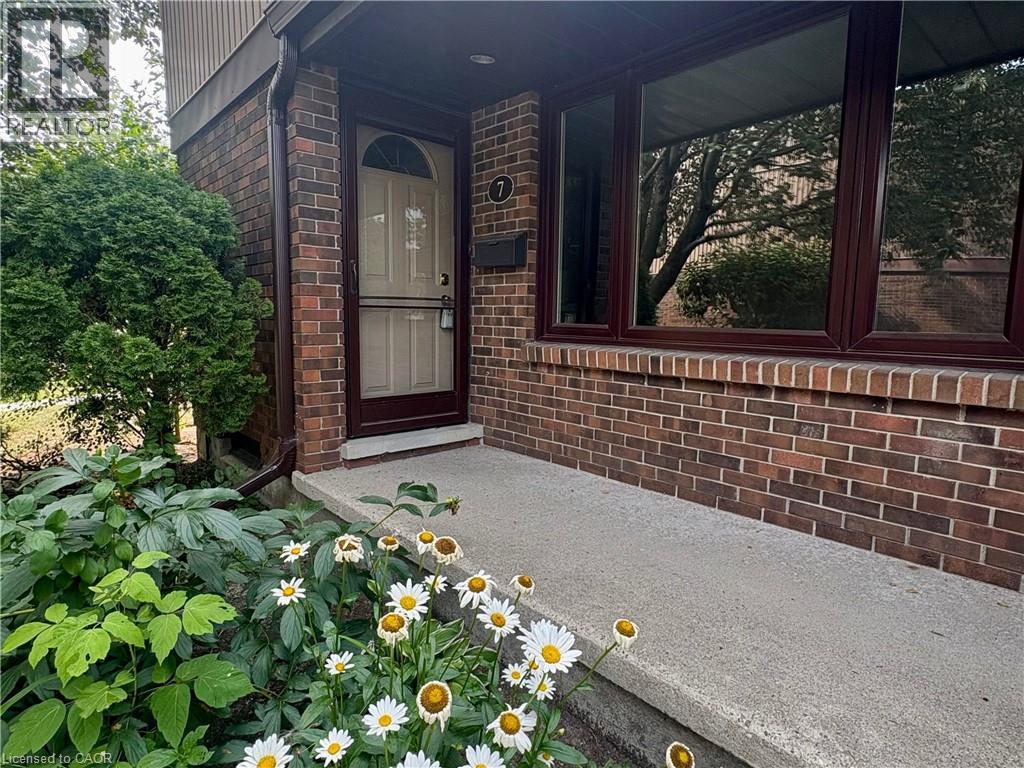 279 Sandowne Drive Unit# 7, Waterloo, Ontario  N2K 2C1 - Photo 3 - 40850098