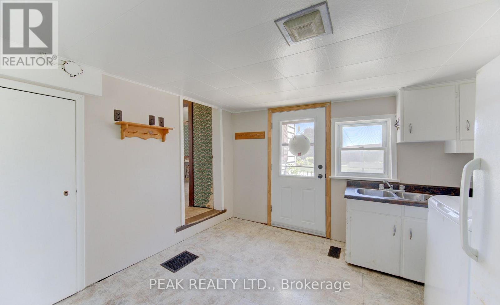 905979 Township Road 12 Road, Blandford-Blenheim, Ontario  N0J 1B0 - Photo 6 - X13626308
