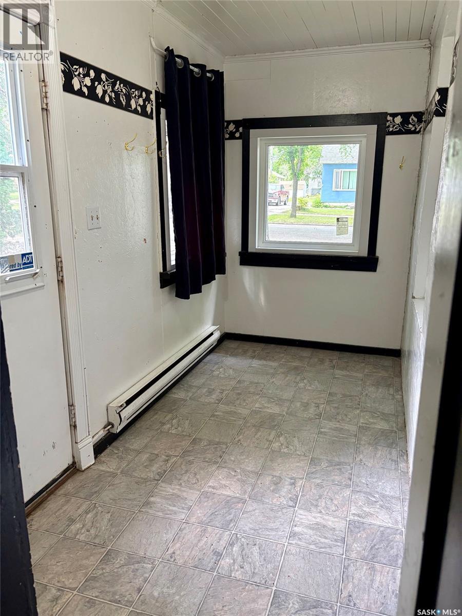 67 Assiniboia Avenue, Yorkton, Saskatchewan  S3N 1N7 - Photo 4 - SK044197