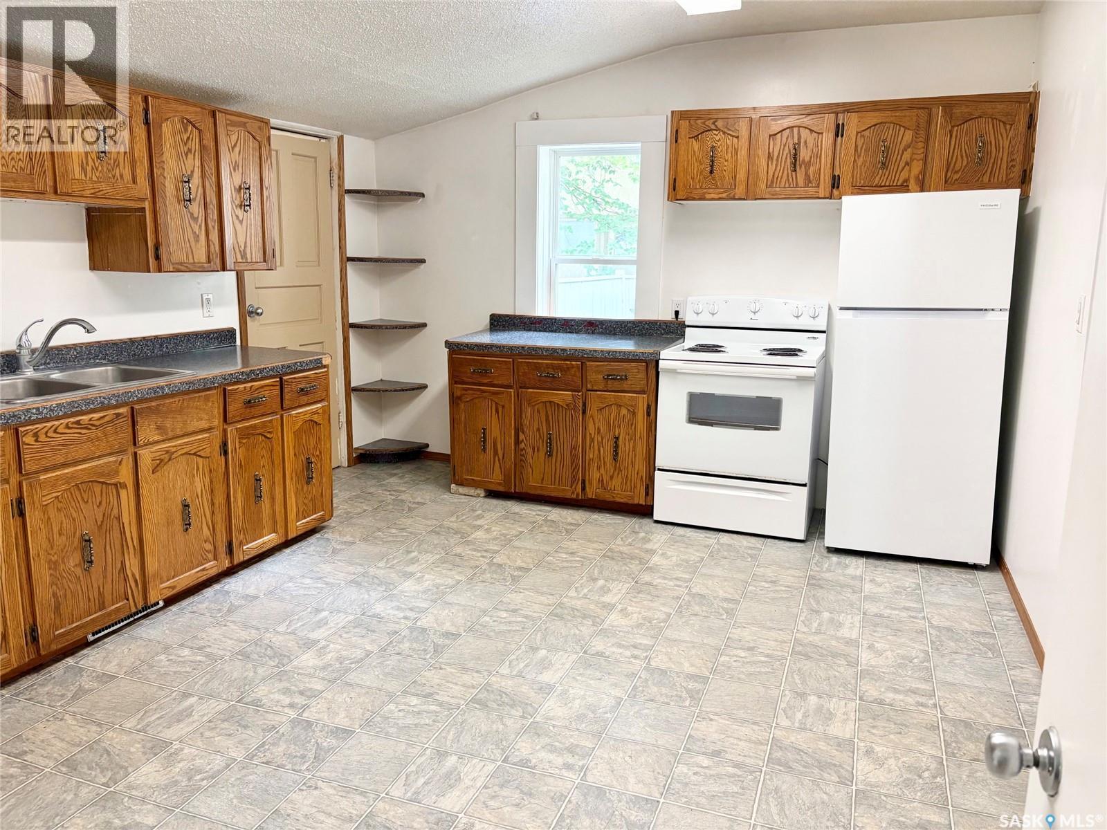 67 Assiniboia Avenue, Yorkton, Saskatchewan  S3N 1N7 - Photo 8 - SK044197