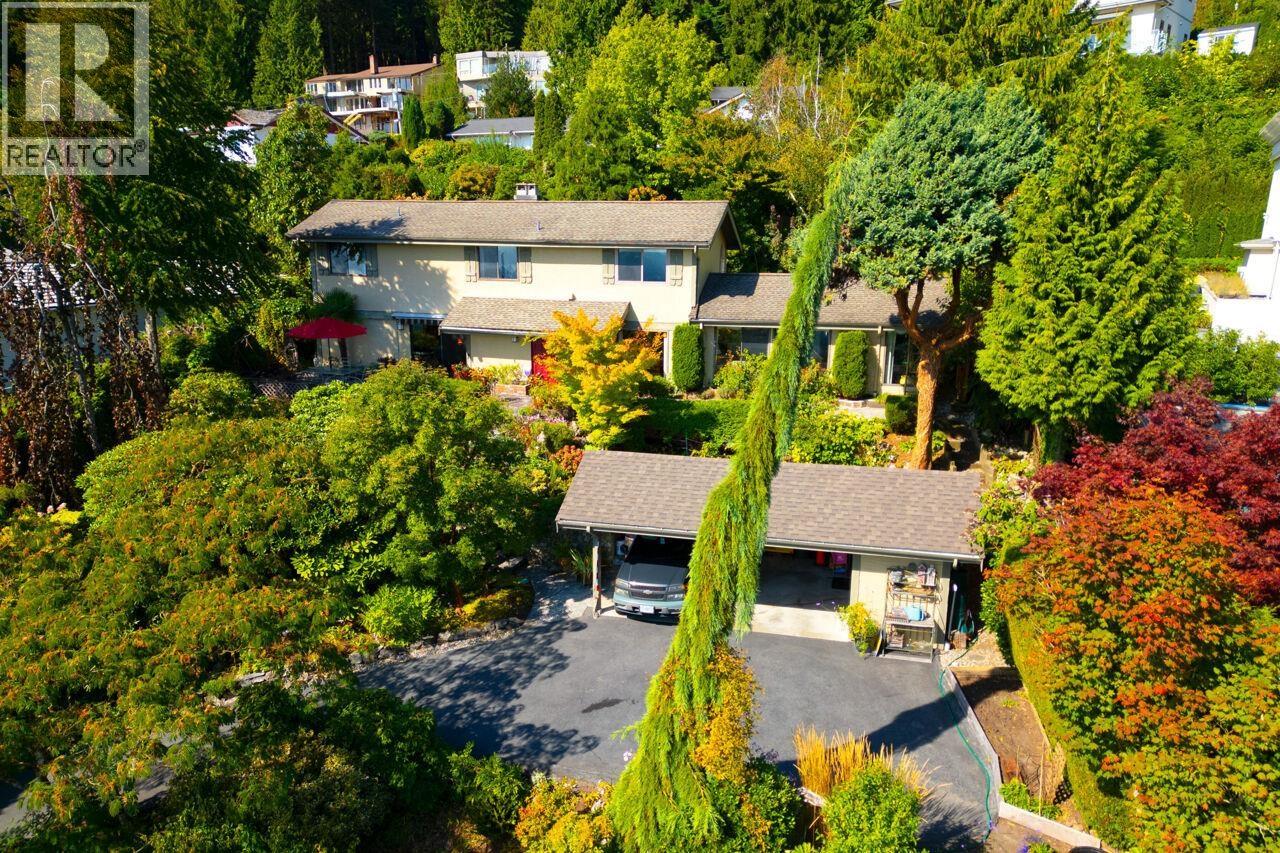 560 Craigmohr Drive, West Vancouver, British Columbia  V7S 1W9 - Photo 30 - R3151456