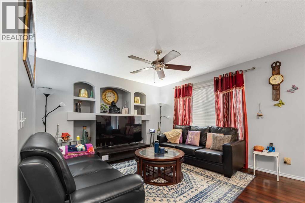 93 Saddleback Road NE, Calgary, Alberta  T3J 4K5 - Photo 3 - A2317260