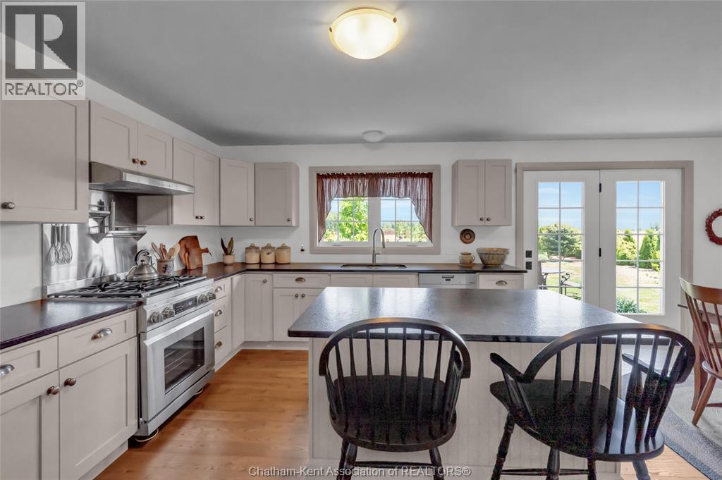 3894 St Clair Parkway, Port Lambton, Ontario  N0P 2B0 - Photo 28 - 26018529