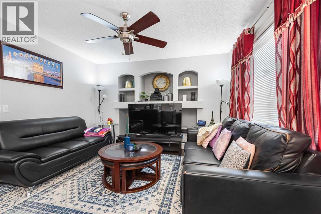 93 Saddleback Road NE, Calgary, Alberta  T3J 4K5 - Photo 4 - A2317260
