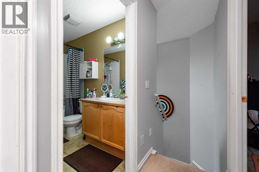 93 Saddleback Road NE, Calgary, Alberta  T3J 4K5 - Photo 13 - A2317260