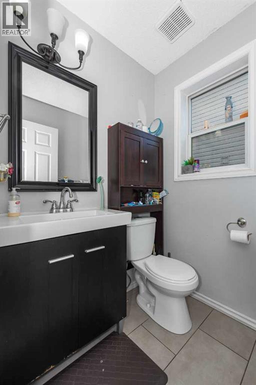 93 Saddleback Road NE, Calgary, Alberta  T3J 4K5 - Photo 12 - A2317260