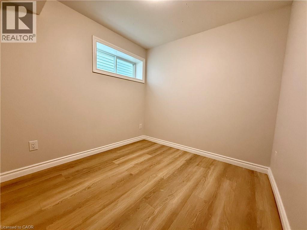 568 Woolgrass Avenue, Waterloo, Ontario  N2V 2Y2 - Photo 9 - 40850771