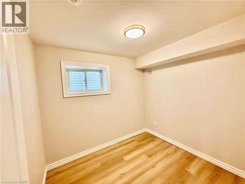 568 Woolgrass Avenue, Waterloo, Ontario  N2V 2Y2 - Photo 7 - 40850771