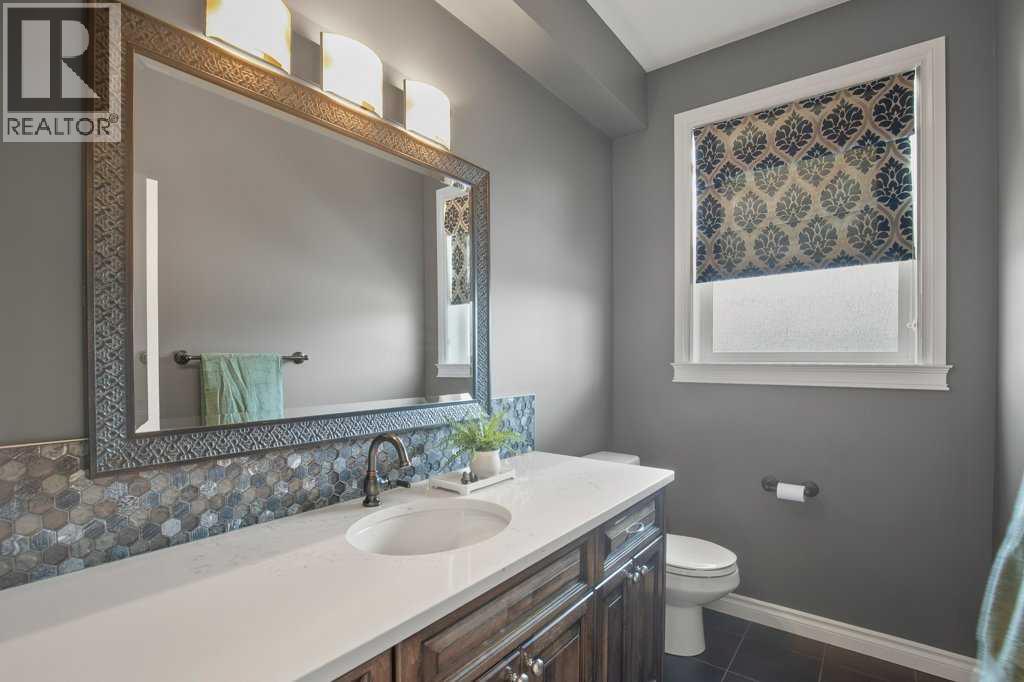 46 Bannerman Close, Red Deer, Alberta  T4R 0L8 - Photo 3 - A2332332