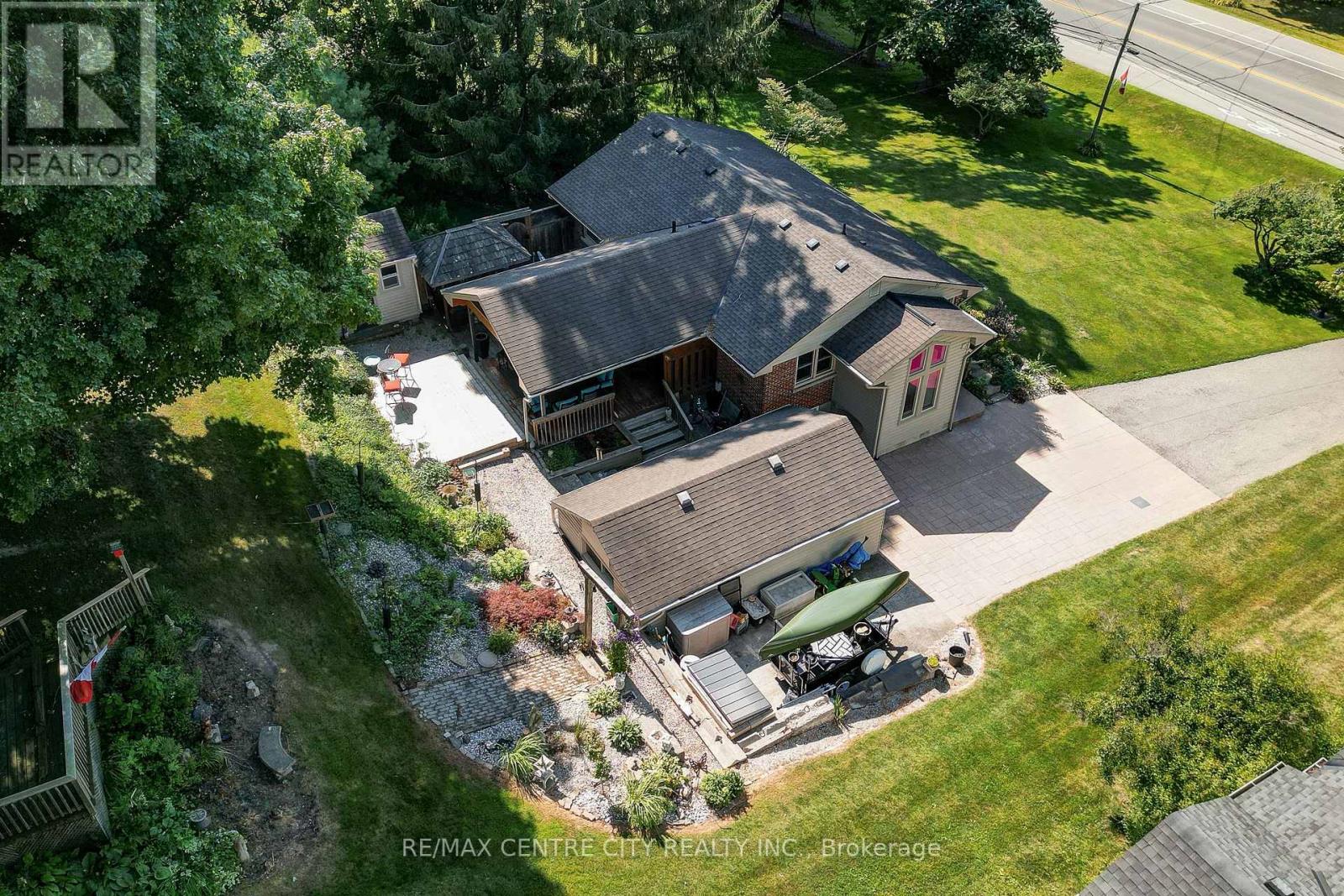 4766 Sunset Road, Central Elgin, Ontario  N5L 1J1 - Photo 2 - X13626366