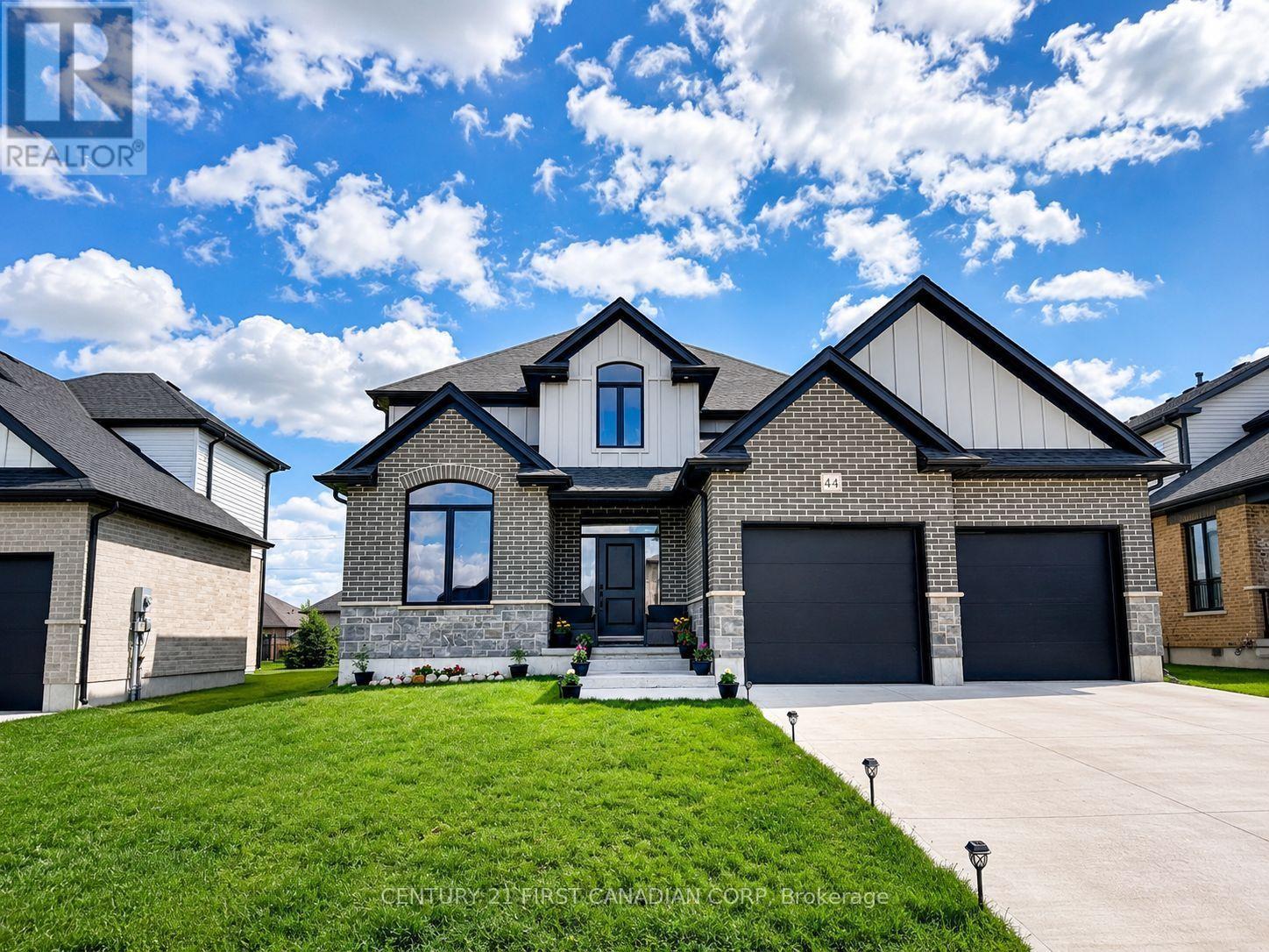 44 Kelly Drive, Zorra, Ontario  N0M 2M0 - Photo 1 - X13626410