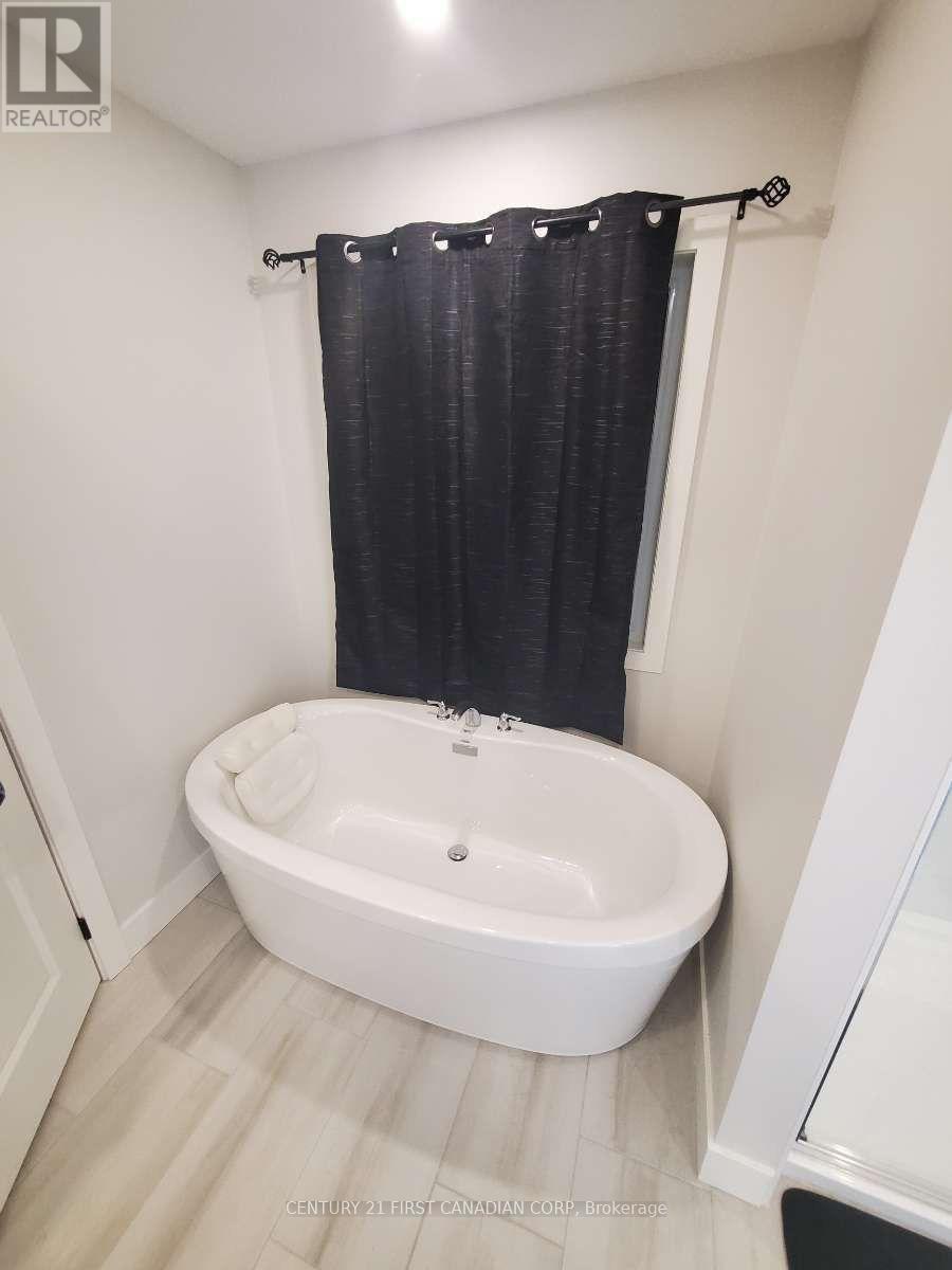 44 Kelly Drive, Zorra, Ontario  N0M 2M0 - Photo 5 - X13626410