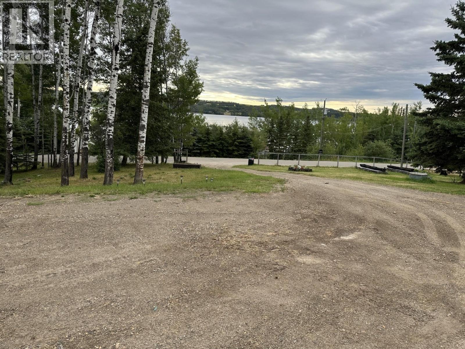 13235 Lakeshore Drive, Charlie Lake, British Columbia  V1J 8G1 - Photo 10 - R3102830