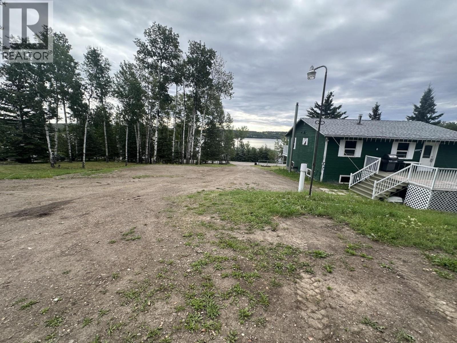 13235 Lakeshore Drive, Charlie Lake, British Columbia  V1J 8G1 - Photo 16 - R3102830