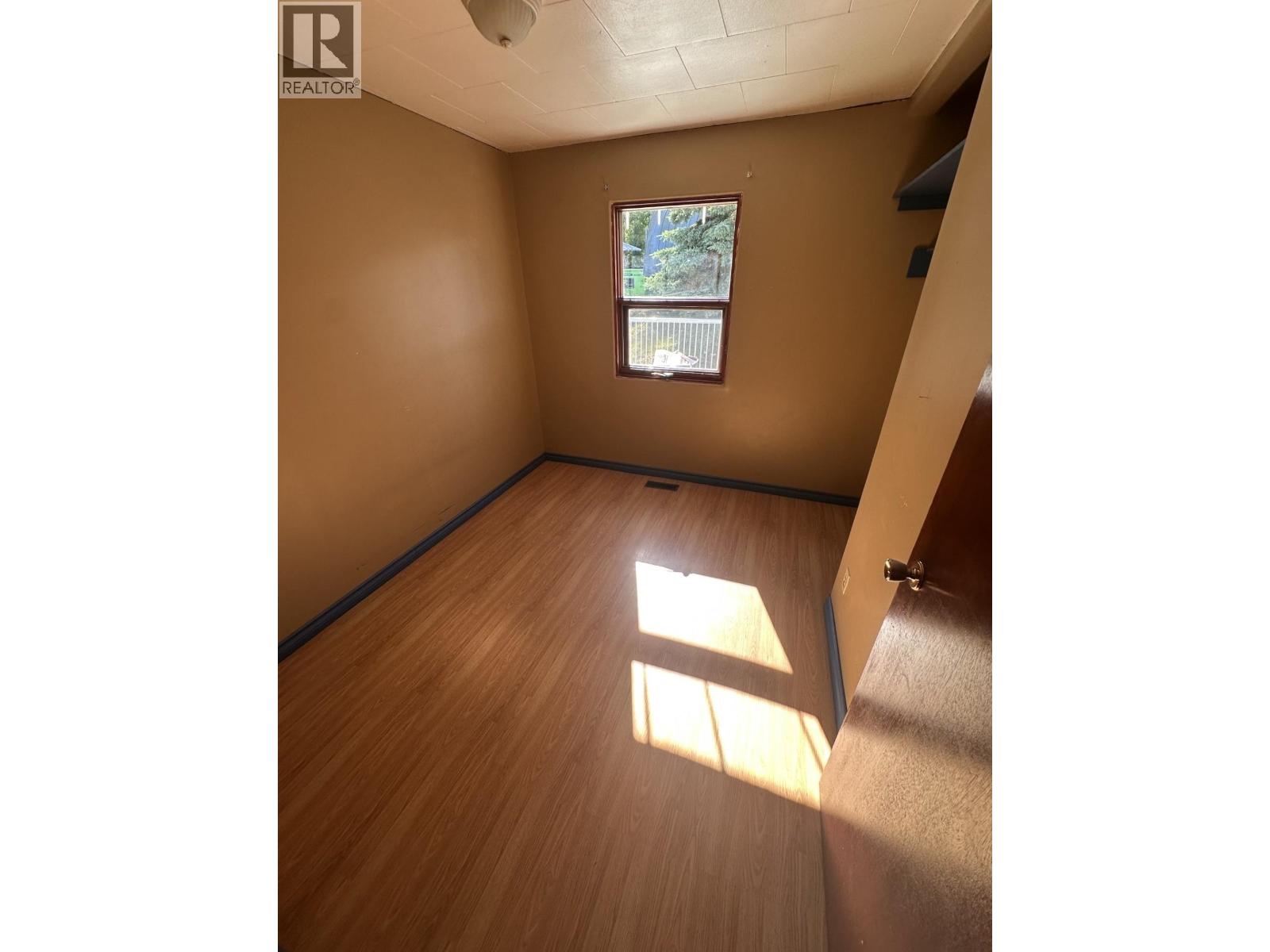 13235 Lakeshore Drive, Charlie Lake, British Columbia  V1J 8G1 - Photo 7 - R3102830