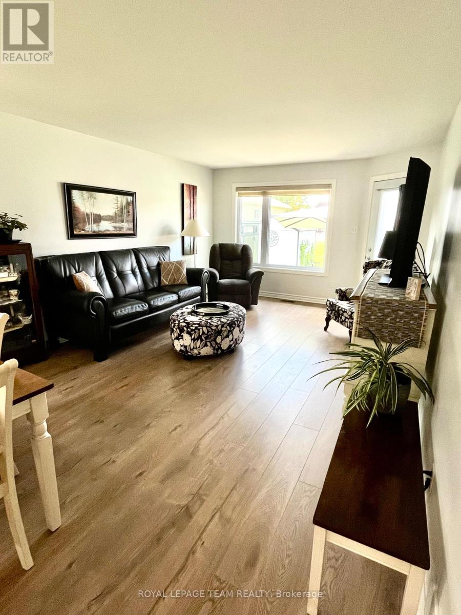 14 Otteridge Avenue, Renfrew, Ontario  K7V 0A1 - Photo 15 - X13626392