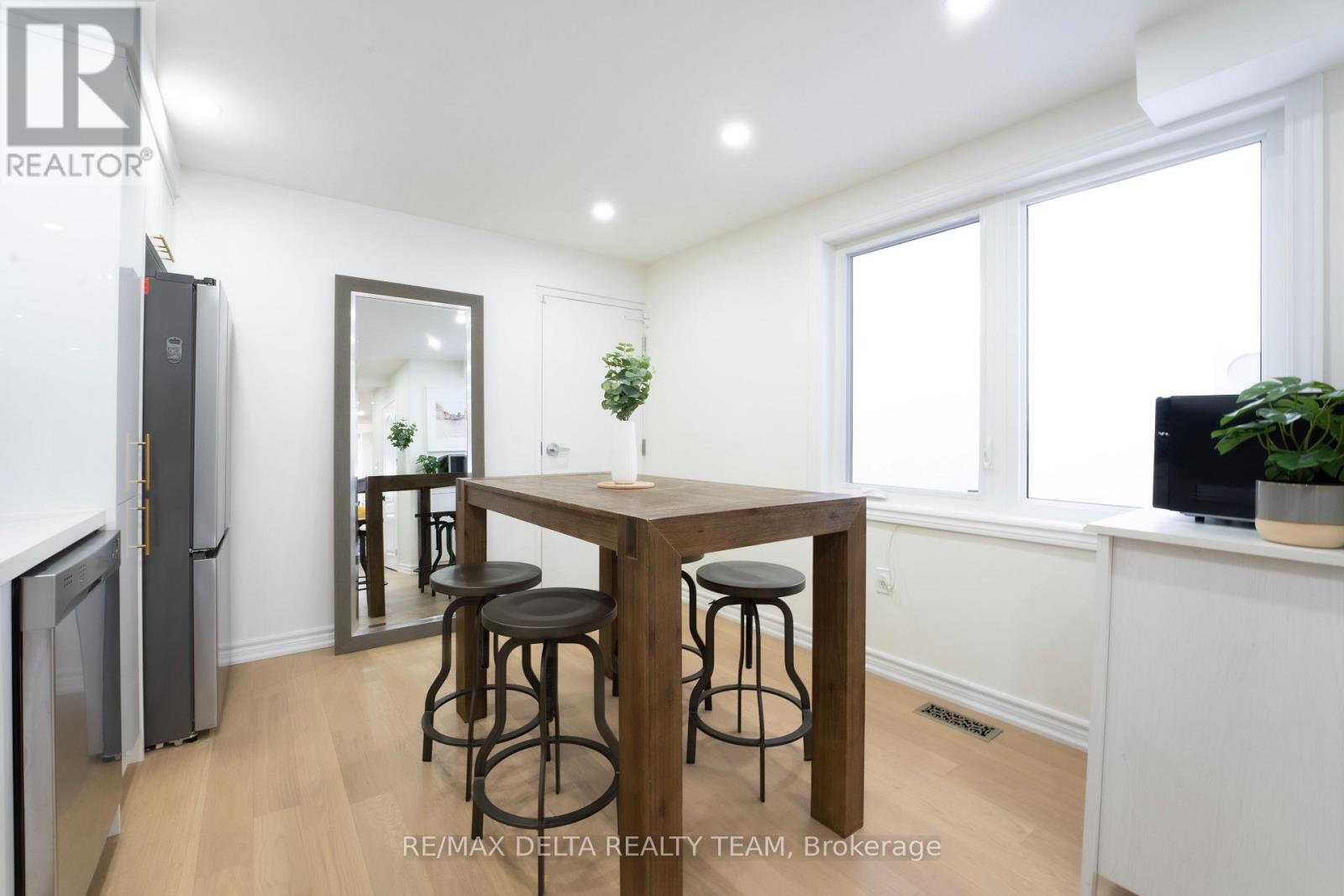 7 Craven Road, Toronto, Ontario  M4L 2Z4 - Photo 10 - E13626552