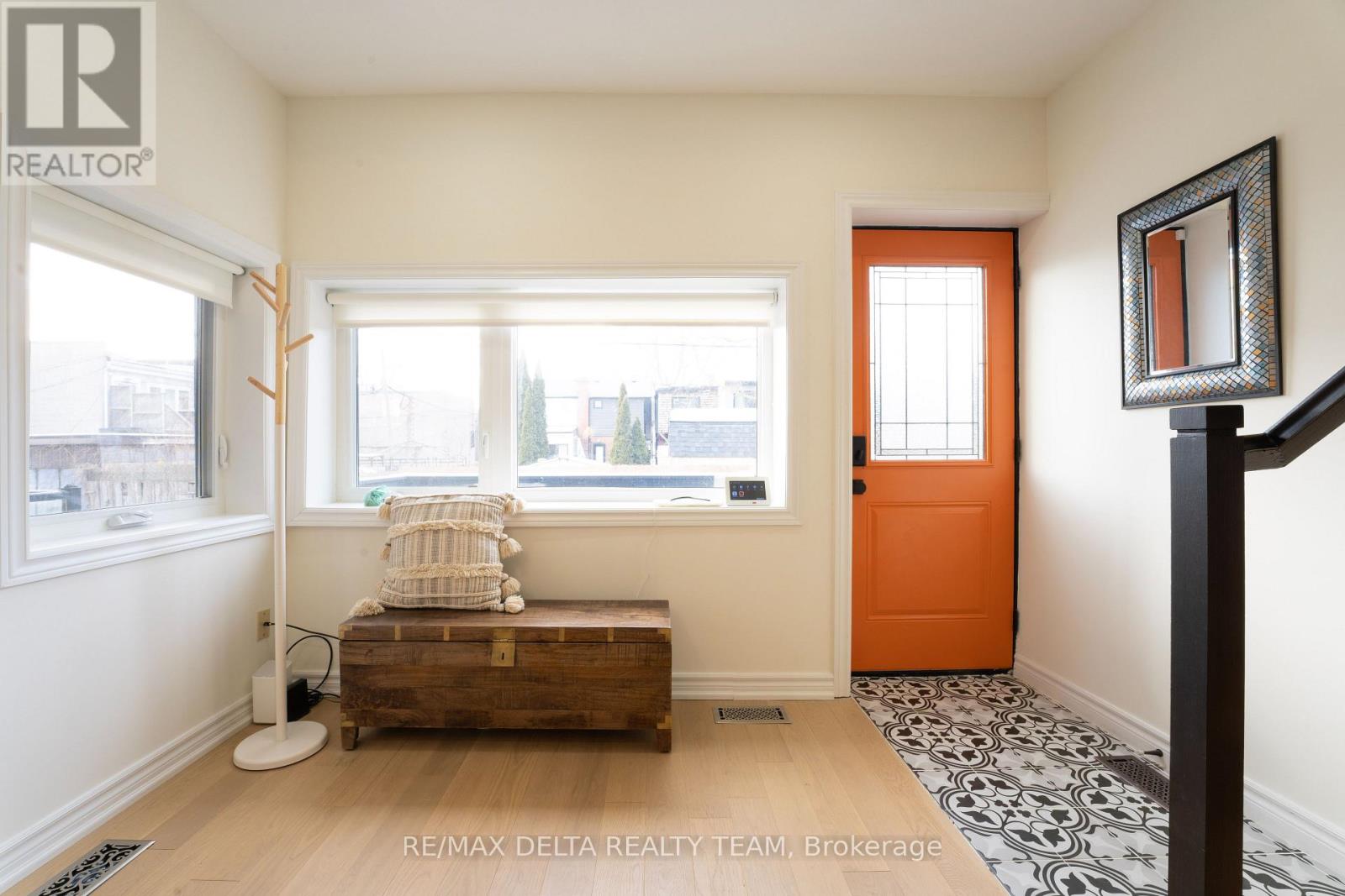 7 Craven Road, Toronto, Ontario  M4L 2Z4 - Photo 3 - E13626552