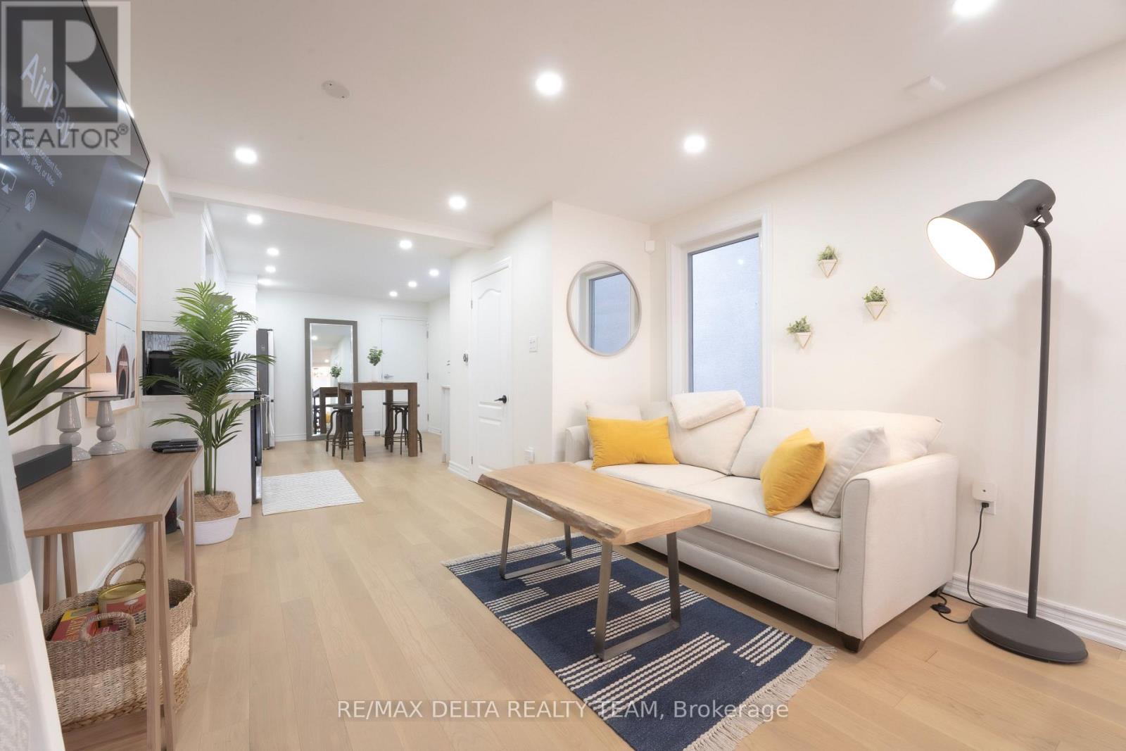 7 Craven Road, Toronto, Ontario  M4L 2Z4 - Photo 6 - E13626552