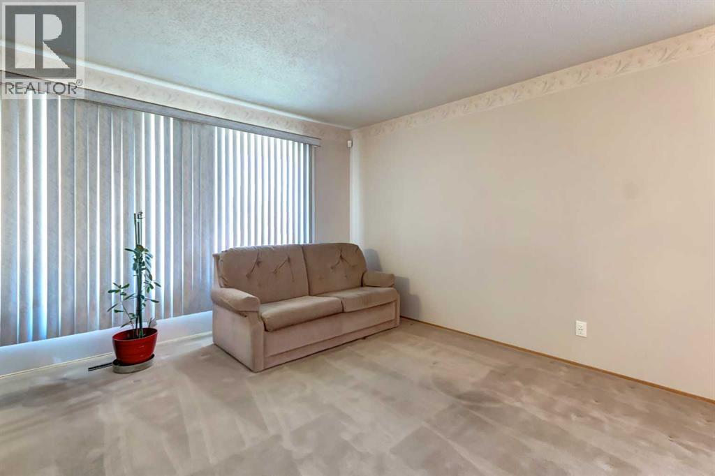 520 Foritana Road SE, Calgary, Alberta  T2A 2B6 - Photo 4 - A2313243